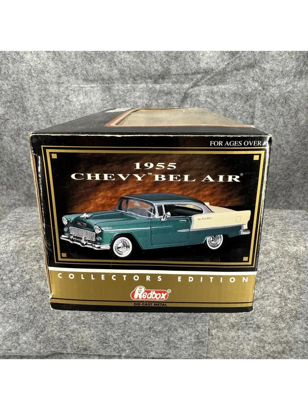 Redbox 1955 Chevy Bel-Air 1/24 Scale Diecast Model Car 68033 Red White NIB 810
